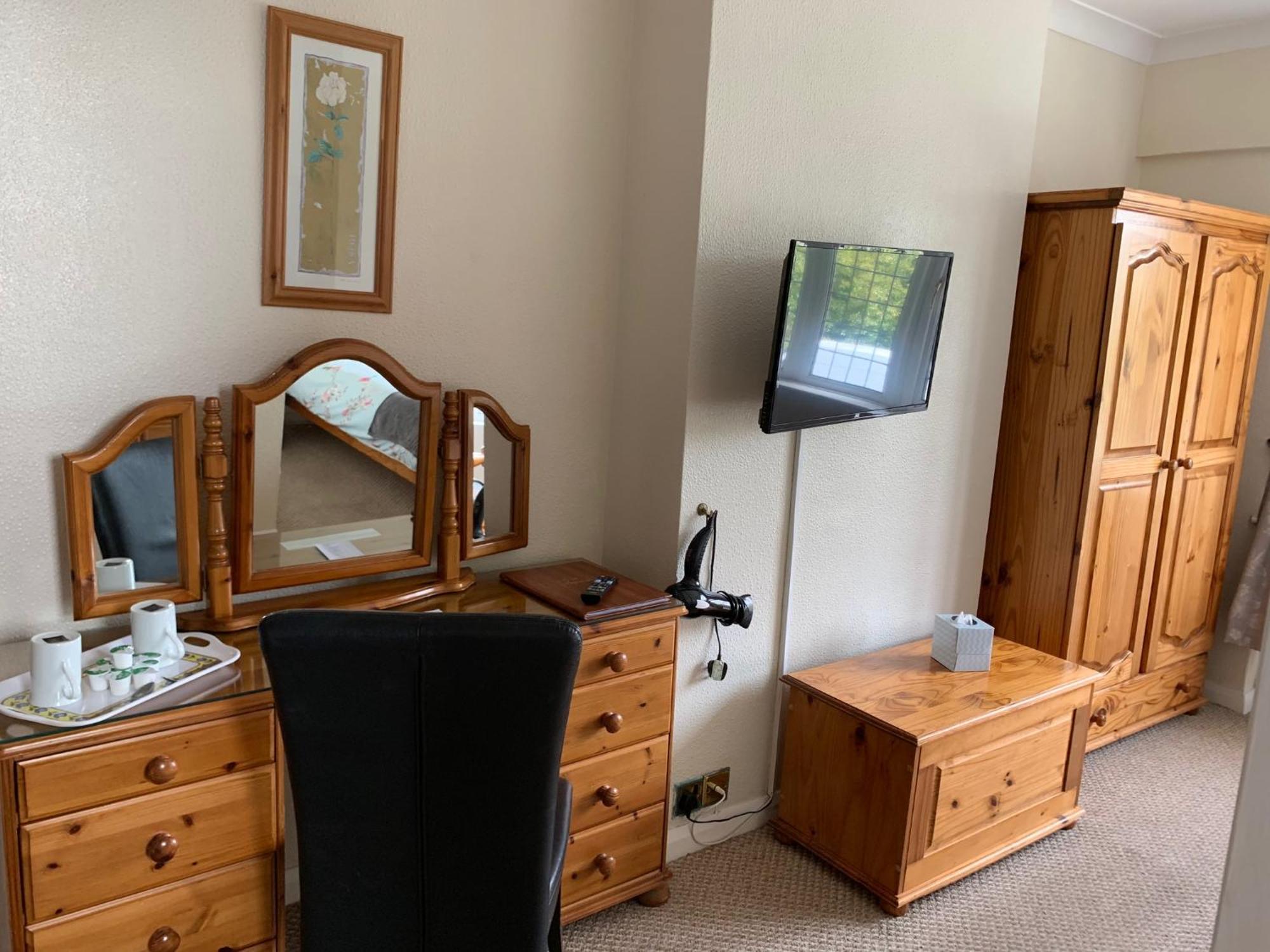 Burleigh House , A Cosy Retreat In Agatha Christie'S Hometown Торки Екстериор снимка